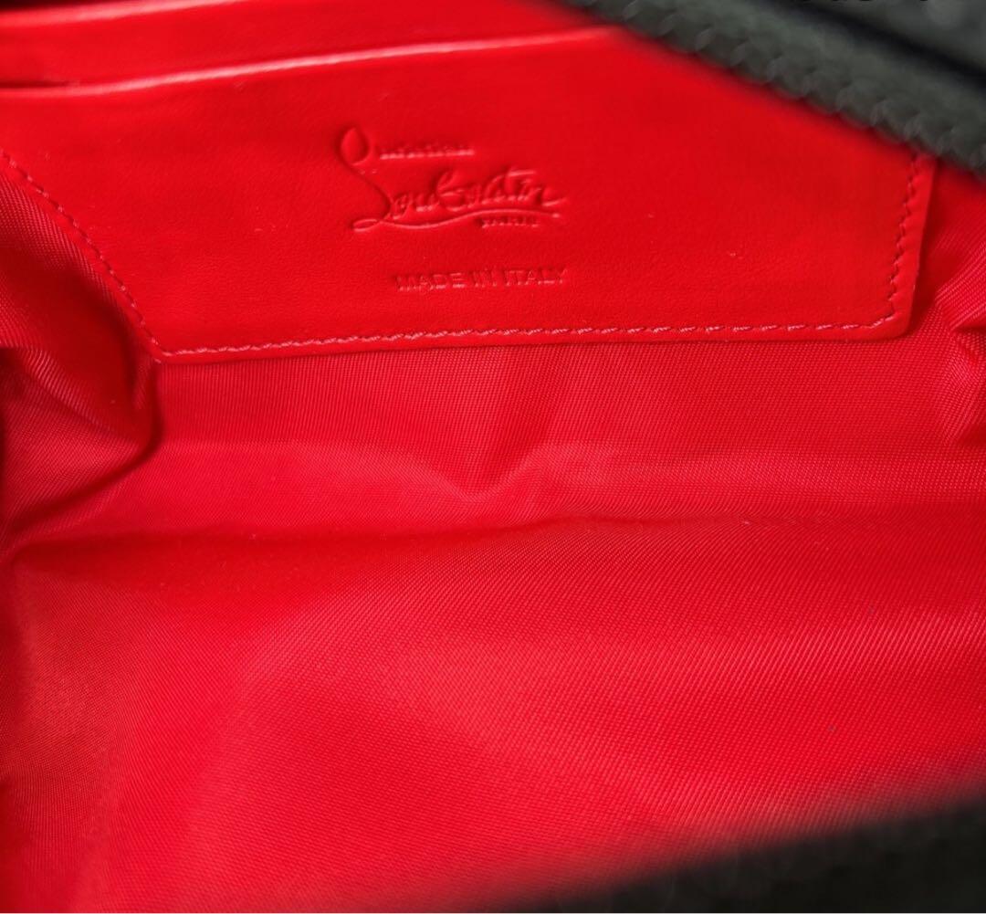 クリスチャン ルブタン　クロコ型押しレザー ボディバッグ ブラック