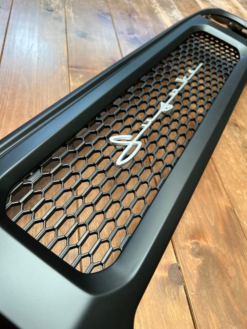 送料込み　新型ジムニー　jb64 74 マットブラック　グリル　板金塗装