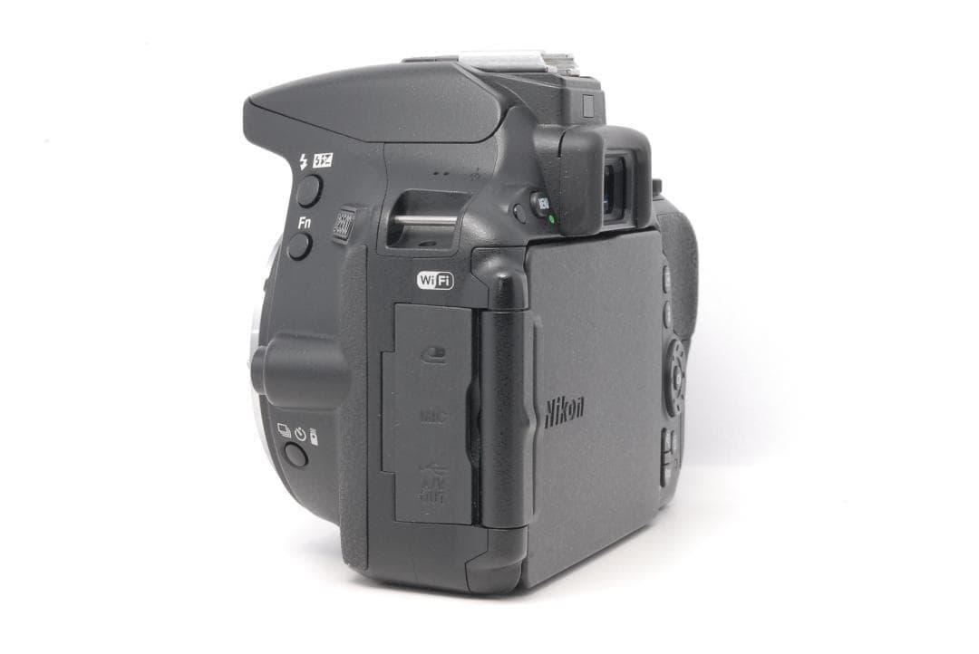 カメラバックなし価格♪ Nikon D5500 WiFi搭載 タッチパネル