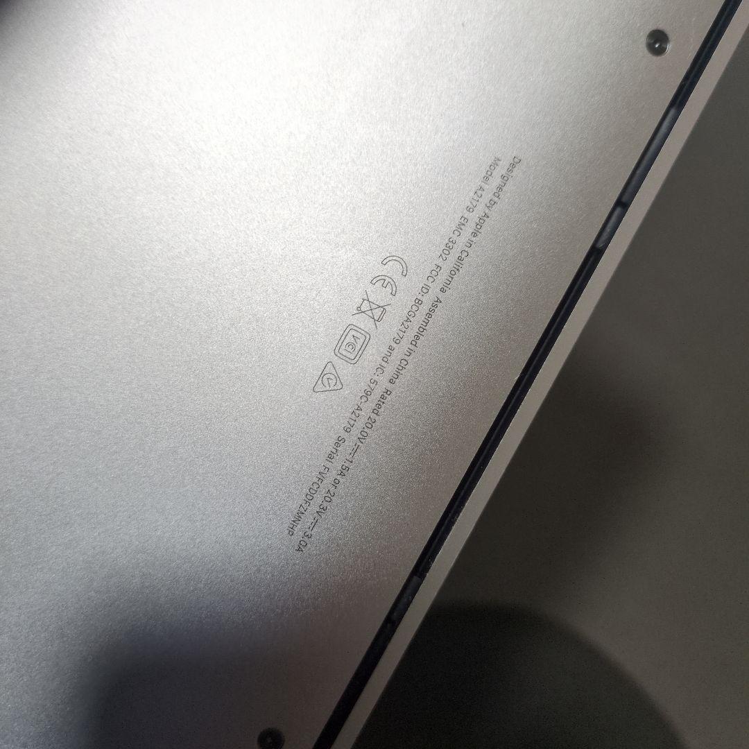 MacBook Air 13インチ 2020年 256GB Core i3