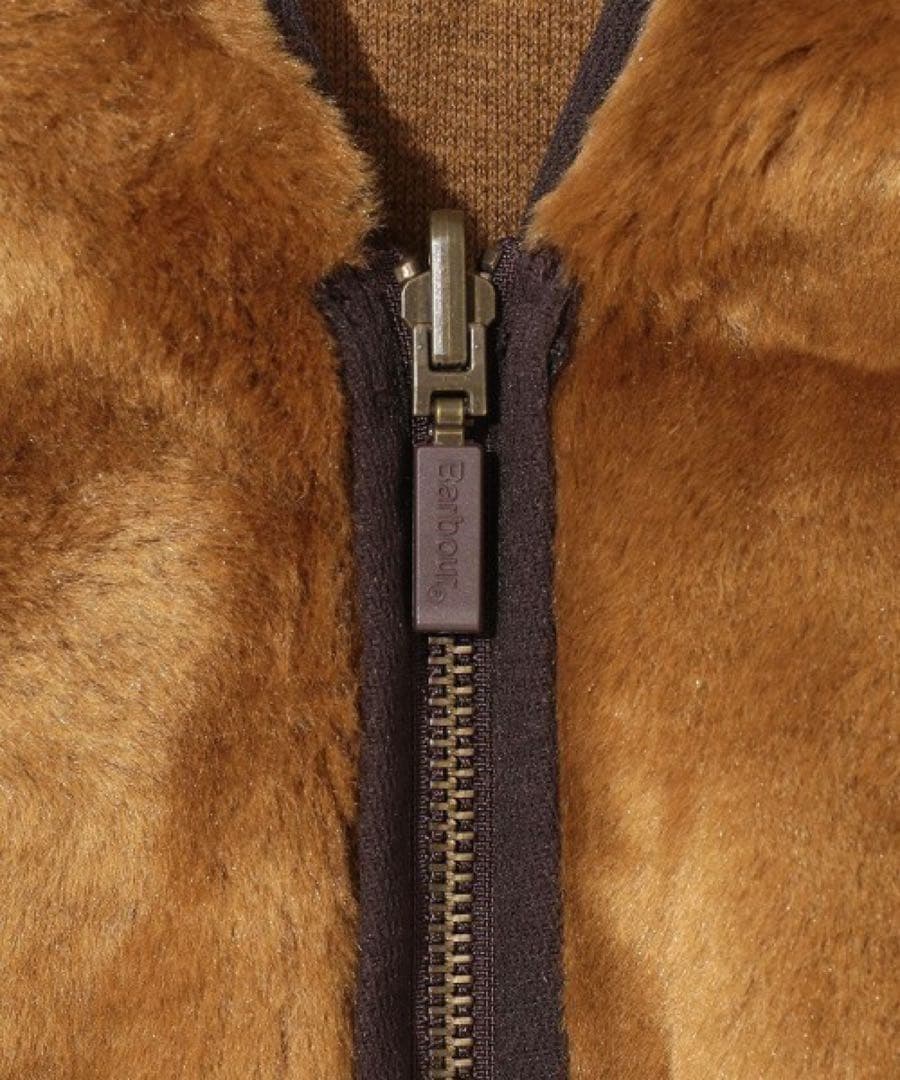 BARBOUR/フロントジップ ファー ライナー ベスト（スリム フィット）