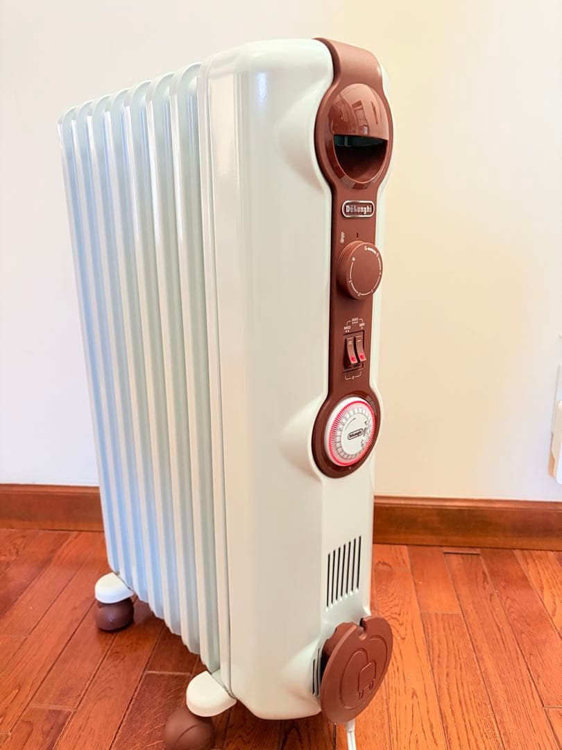 【ほぼ未使用】 DeLonghi JR0812-BR オイルヒーター