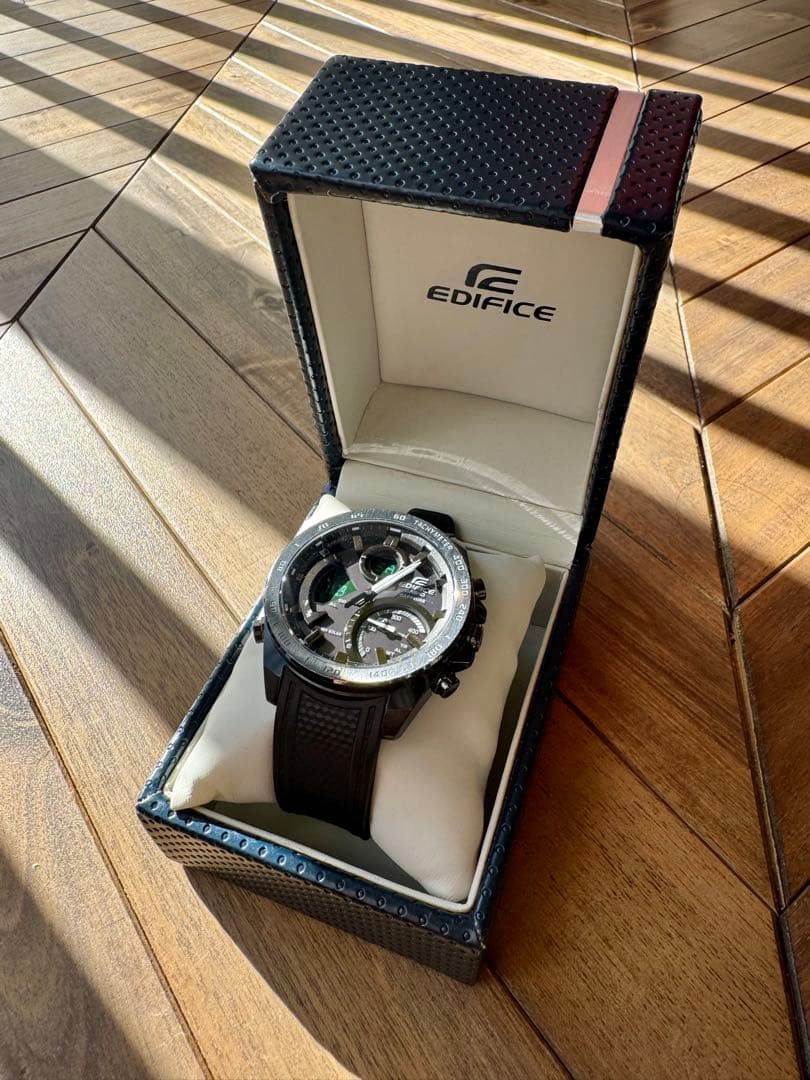 CASIO EDIFICE（カシオ エディフィス）ECB-900PB