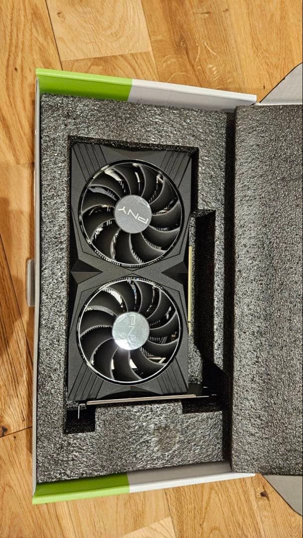 PNY GeForce RTX 4060 本体