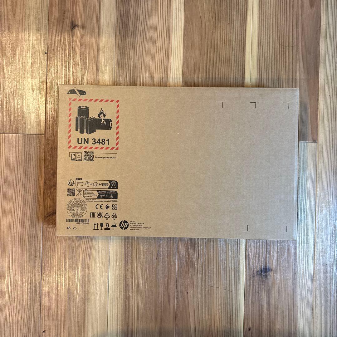 HP 14-ep1106TU ノートPC