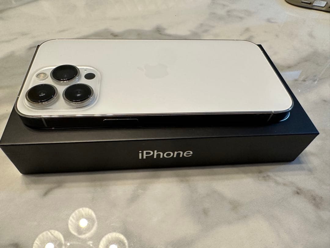 【美品】Apple iPhone 13 Pro シルバー SIMフリー　箱あり