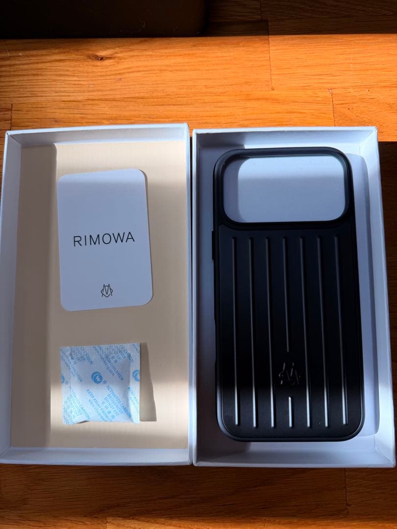 RIMOWA リモワ iPhone17 promaxケース