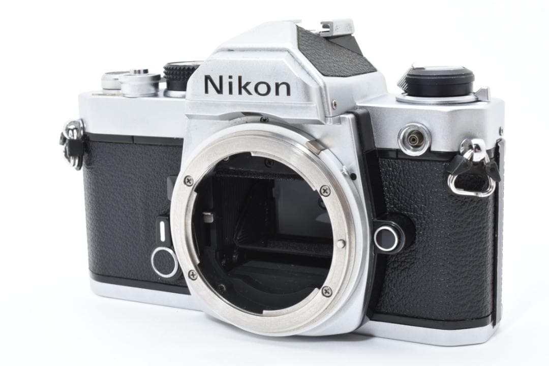 美品 NIKON FM シルバー フィルムカメラ　モルト新品交換済 H025