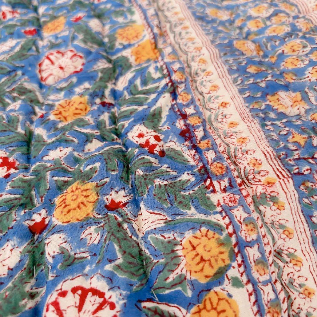 ブロックプリントキルト　インドの布団　ソファーカバー　ベッドカバー　キルト