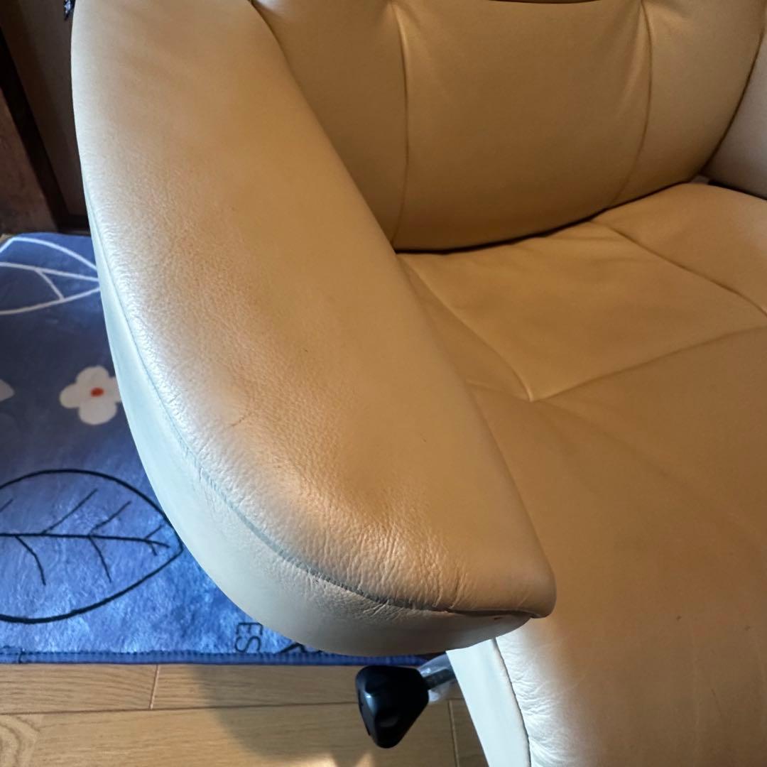 シモンズ正規品　リクライニングチェア　215Rベースチェア　バニラ色