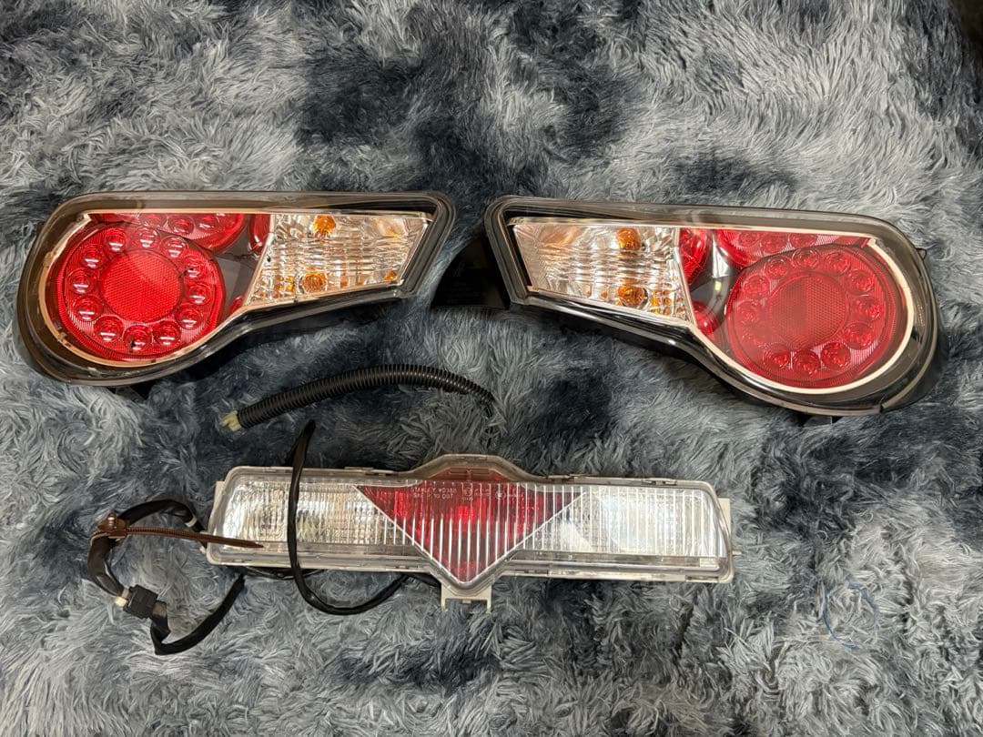 TOYOTA 86 ZN6前期型 / 純正テールランプ 左右セット　バックフォグ