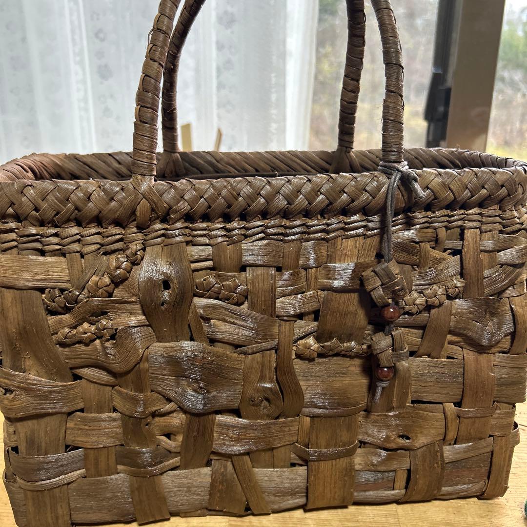 国産山葡萄バック　磨き上げたつやをみて下さい