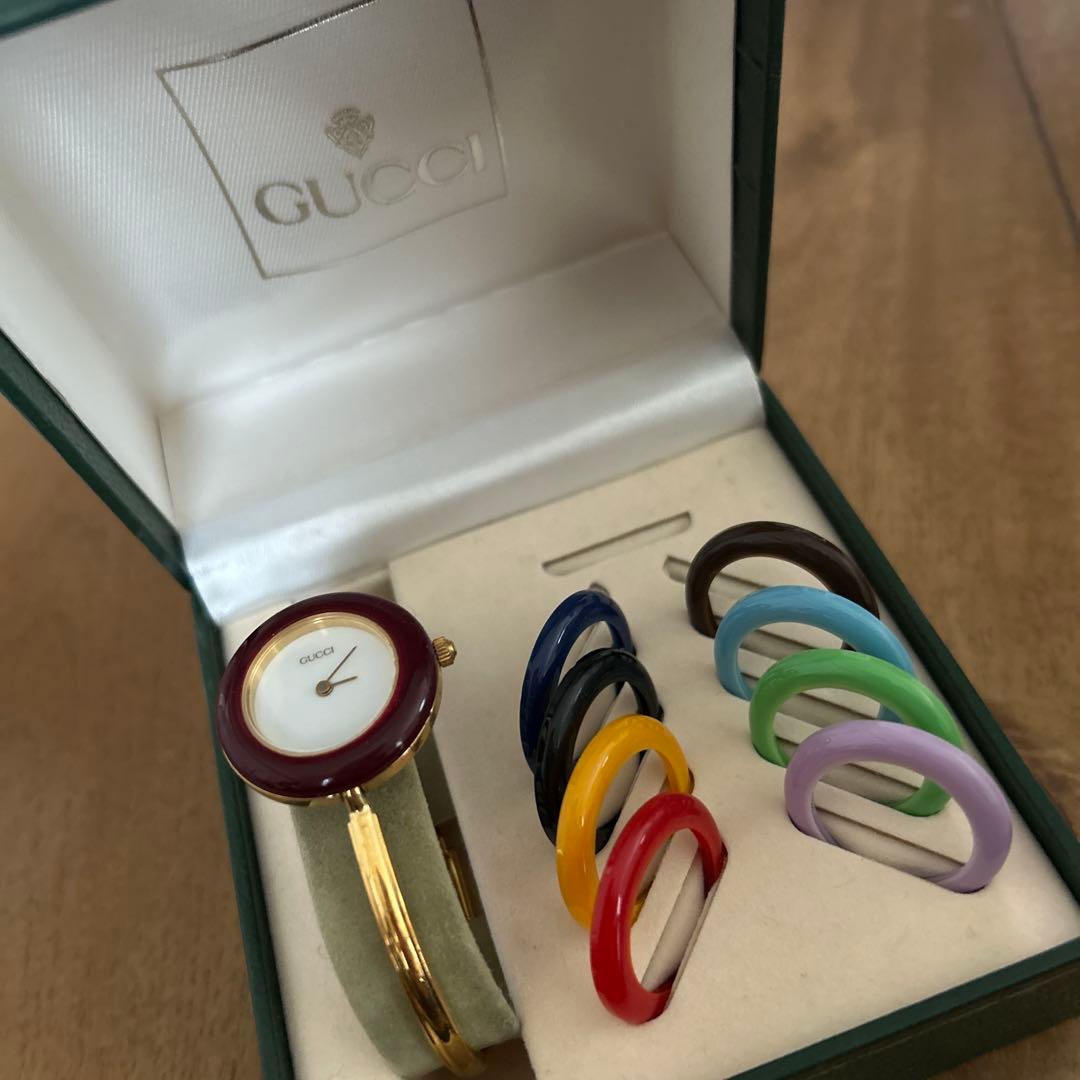 GUCCI チェンジベゼル　時計 カラフルバンド付き　9色