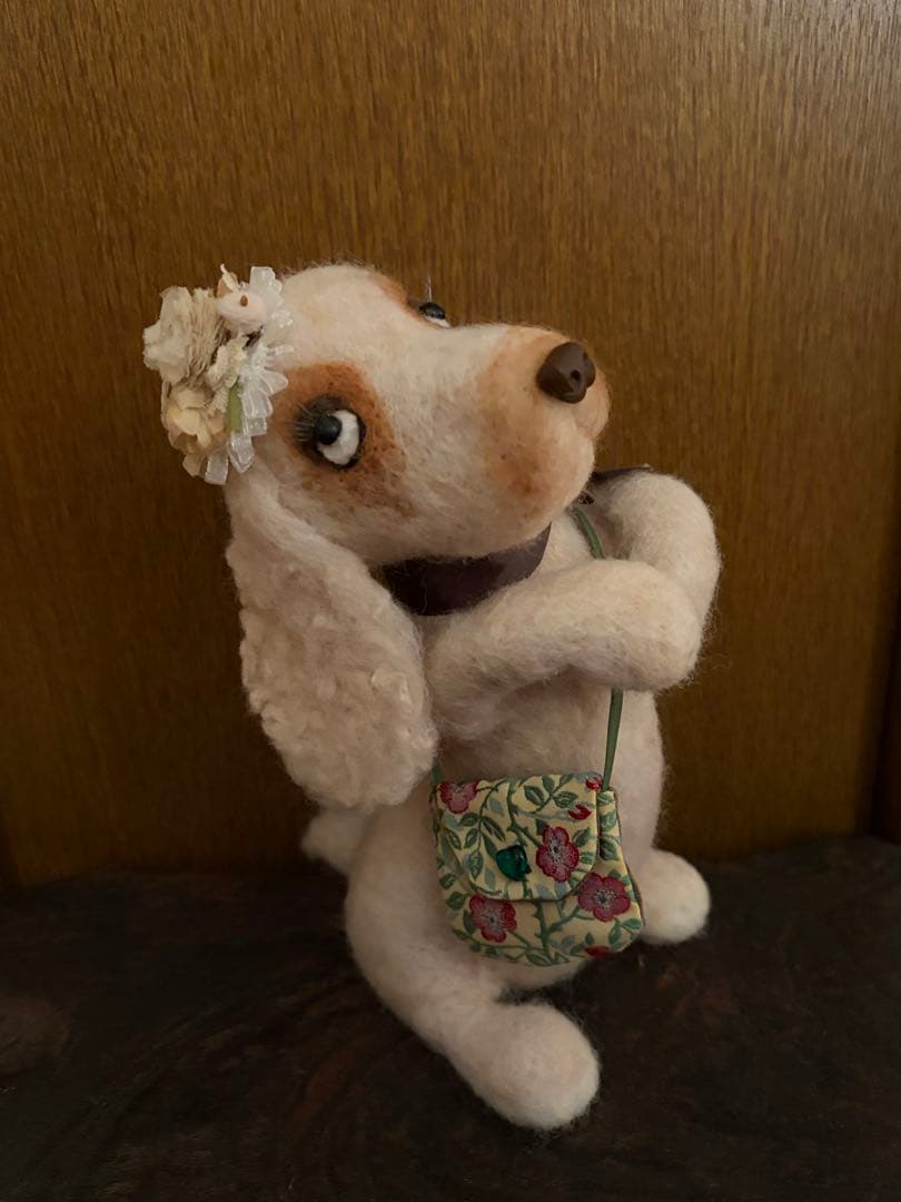 創作人形　羊毛フェルトのワンちゃん(高さ20cm)