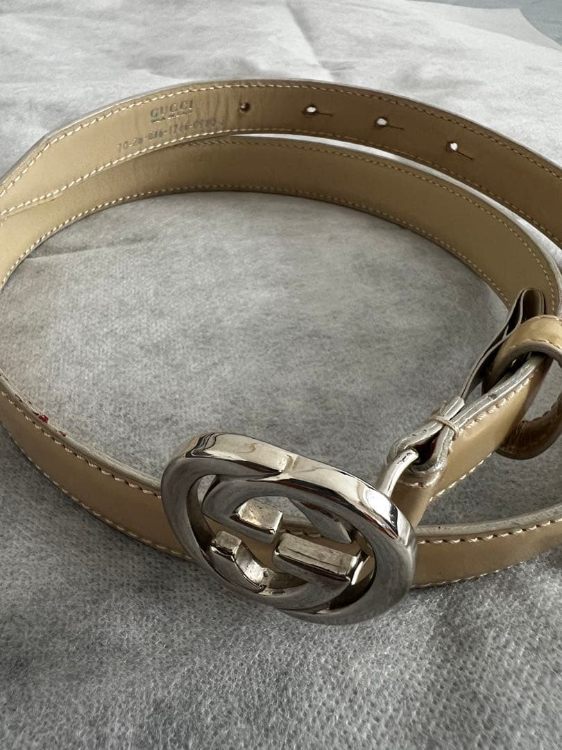 GUCCI ベージュレザーベルト GGロゴ 70/28