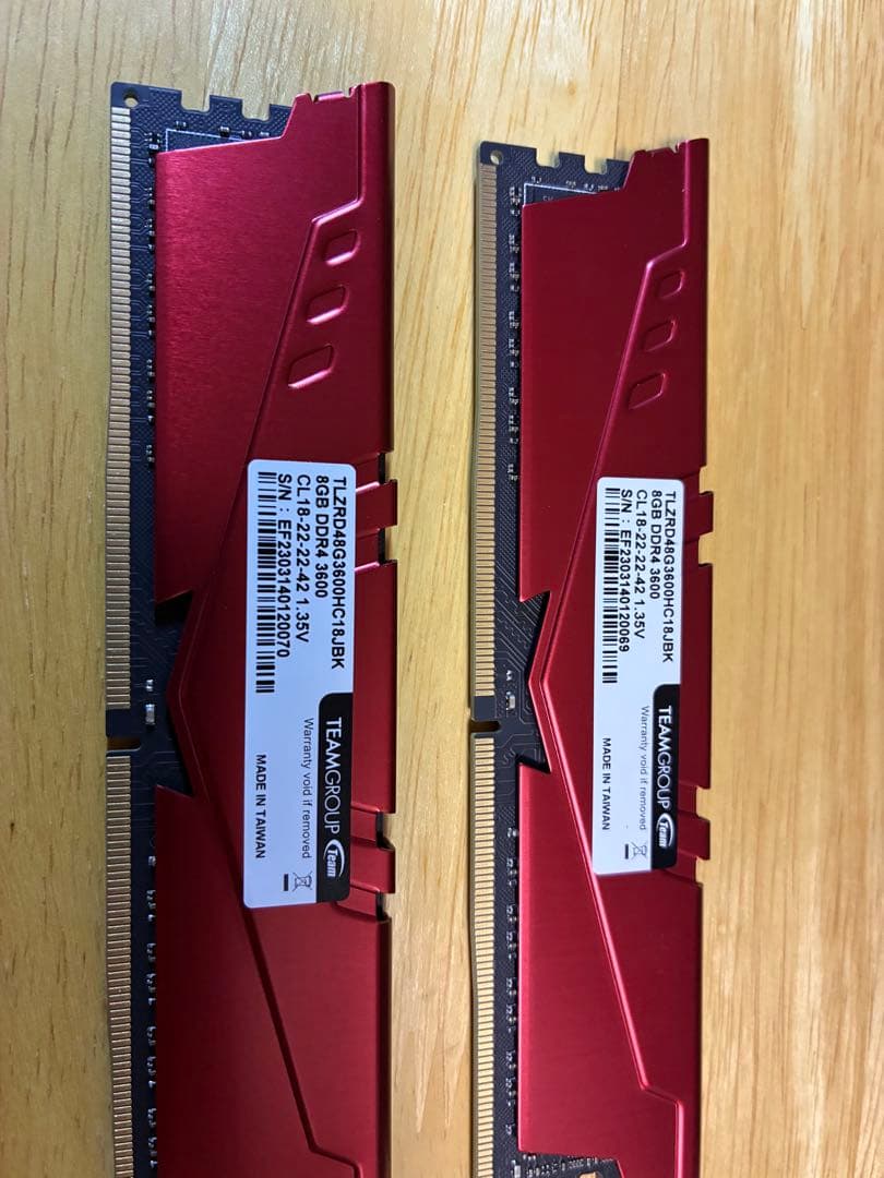 Team　DDR4-3600 PCメモリ　16GB（8GB✕2）