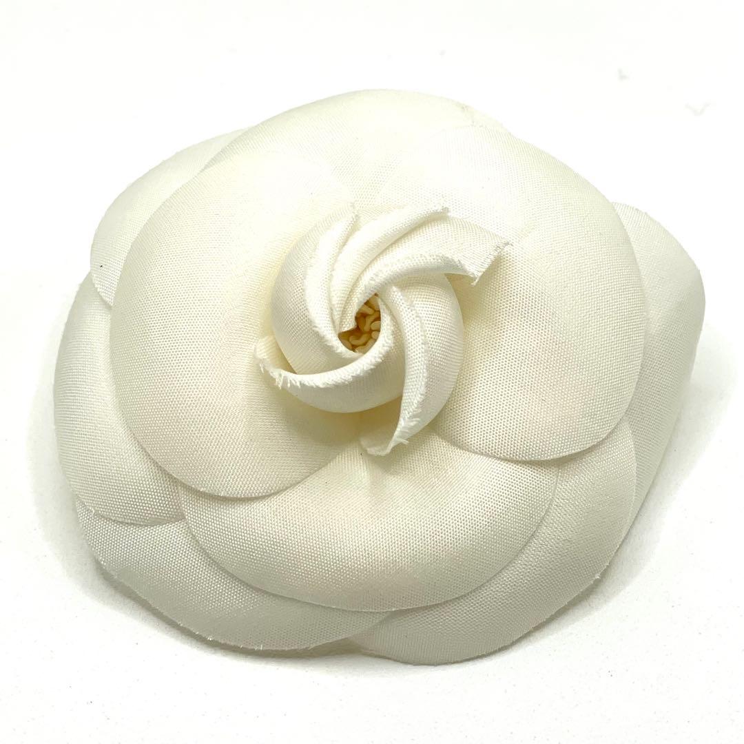 CHANEL シャネル カメリア コサージュ ピンブローチ オフホワイト箱付き