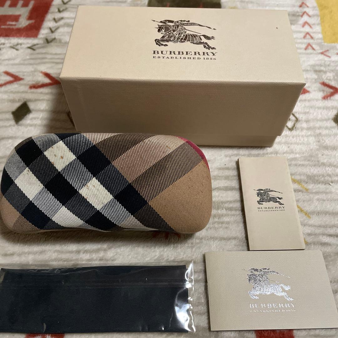 バーバリーBURBERRYサングラス