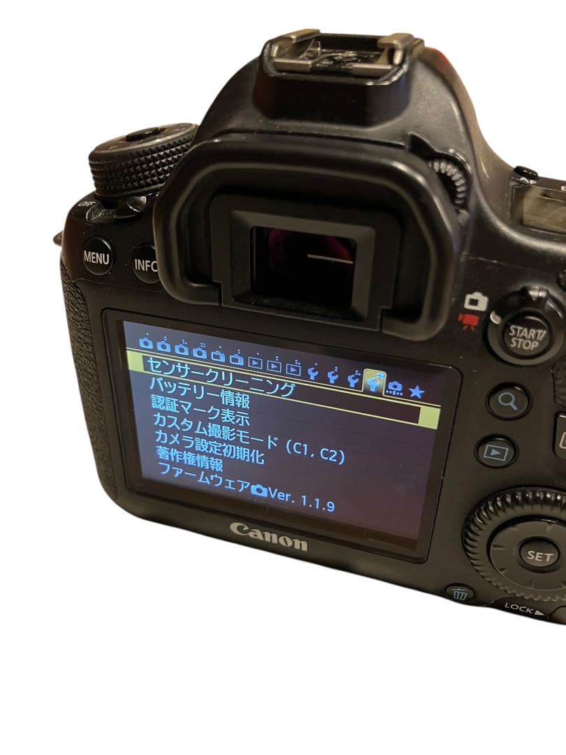 キャノンCanon 6D デジタル一眼レフ フルサイズ　本体バッテリーチャー