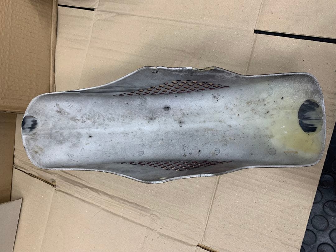 ゼファーx 純正タンク 実働外し テールカウル 社外フェンダー エンブレムセット