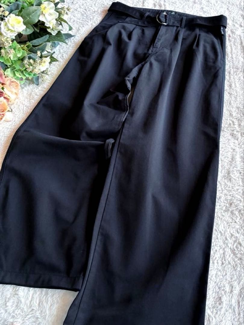 アニエス・ベーオムほぼ未使用コットン黒ワイド パンツ　ツータック　大きいサイズ