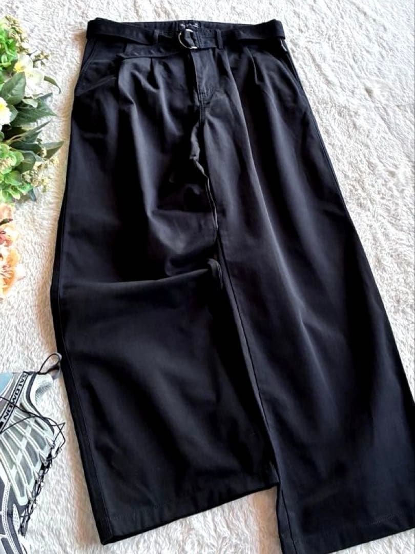 アニエス・ベーオムほぼ未使用コットン黒ワイド パンツ　ツータック　大きいサイズ