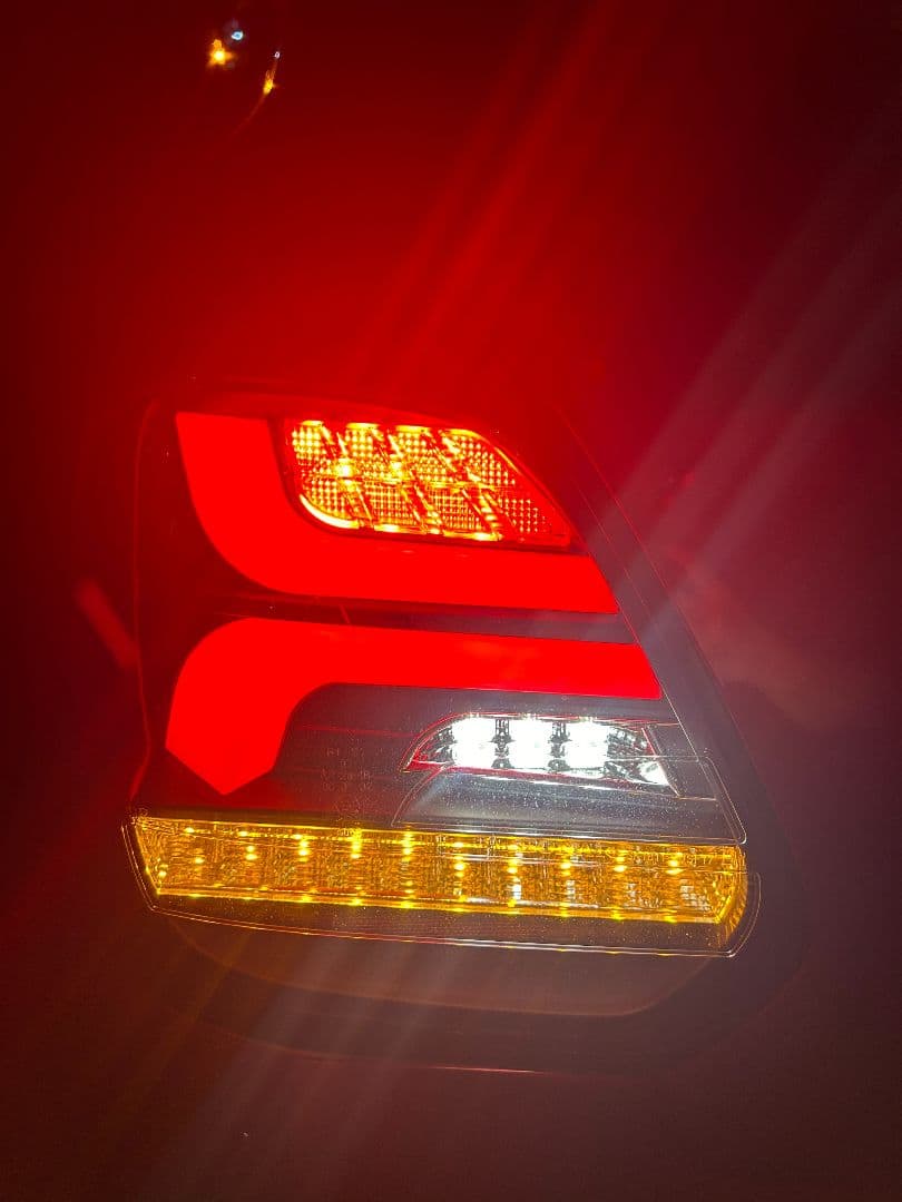 ZC33Sスイフトスポーツ SONAR製LEDテールランプ