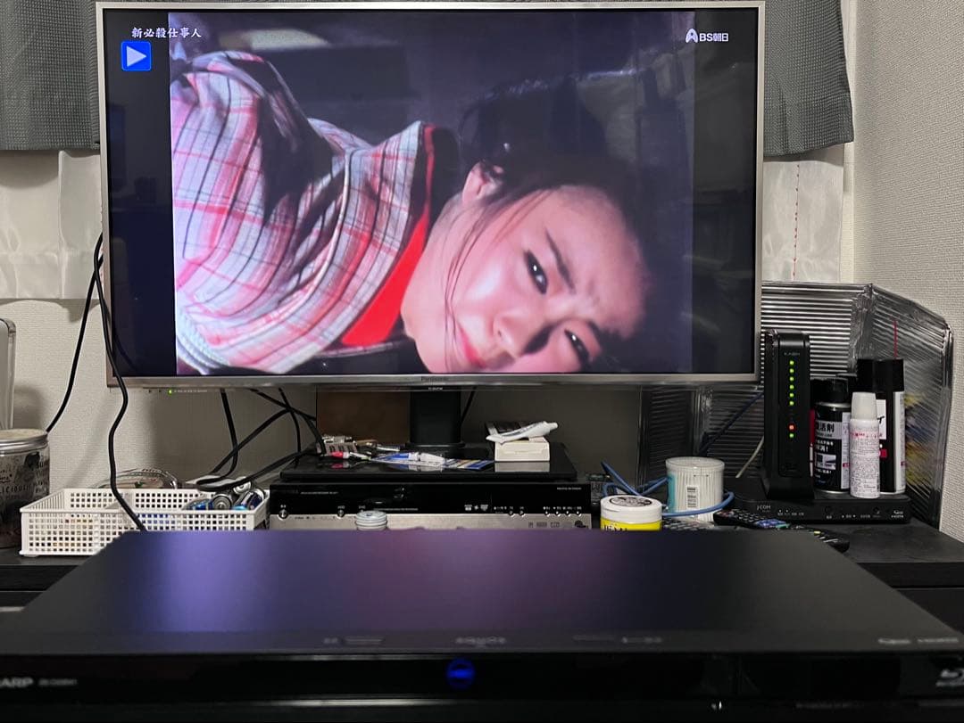 リモコン付　2番組録音　シャープ　ブルーレイレコーダー　2B-C05BW1