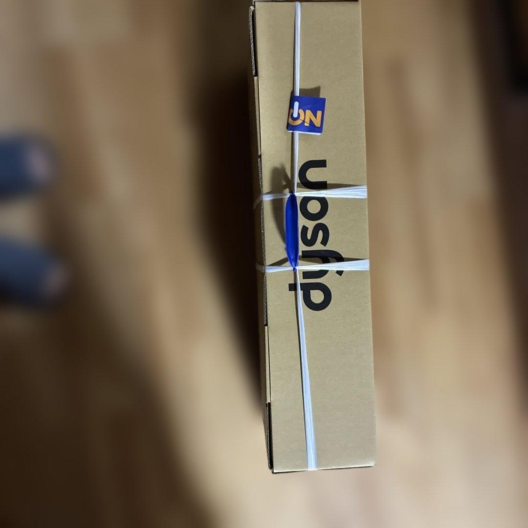 Dyson V8 Slim Fluffy Extra﻿ (新品、未開封)