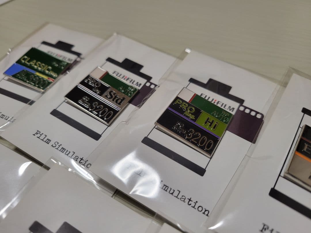 富士フィルム　ピンバッジ　9点セット