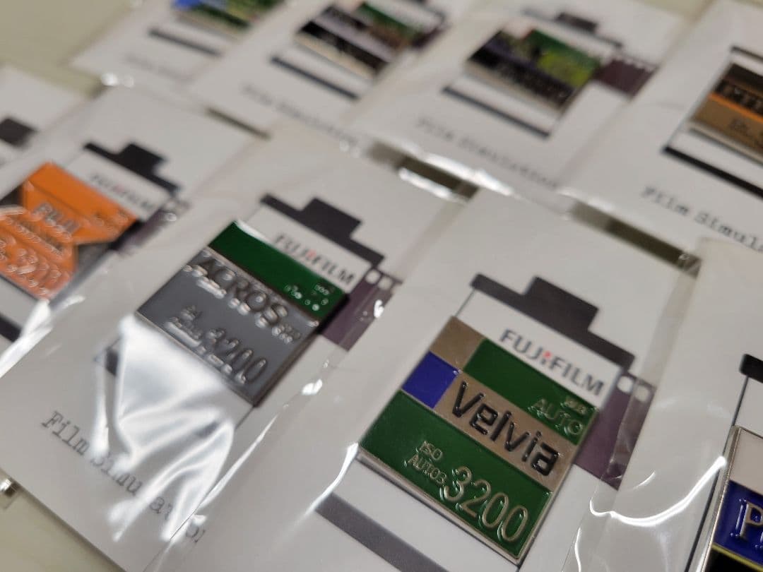 富士フィルム　ピンバッジ　9点セット