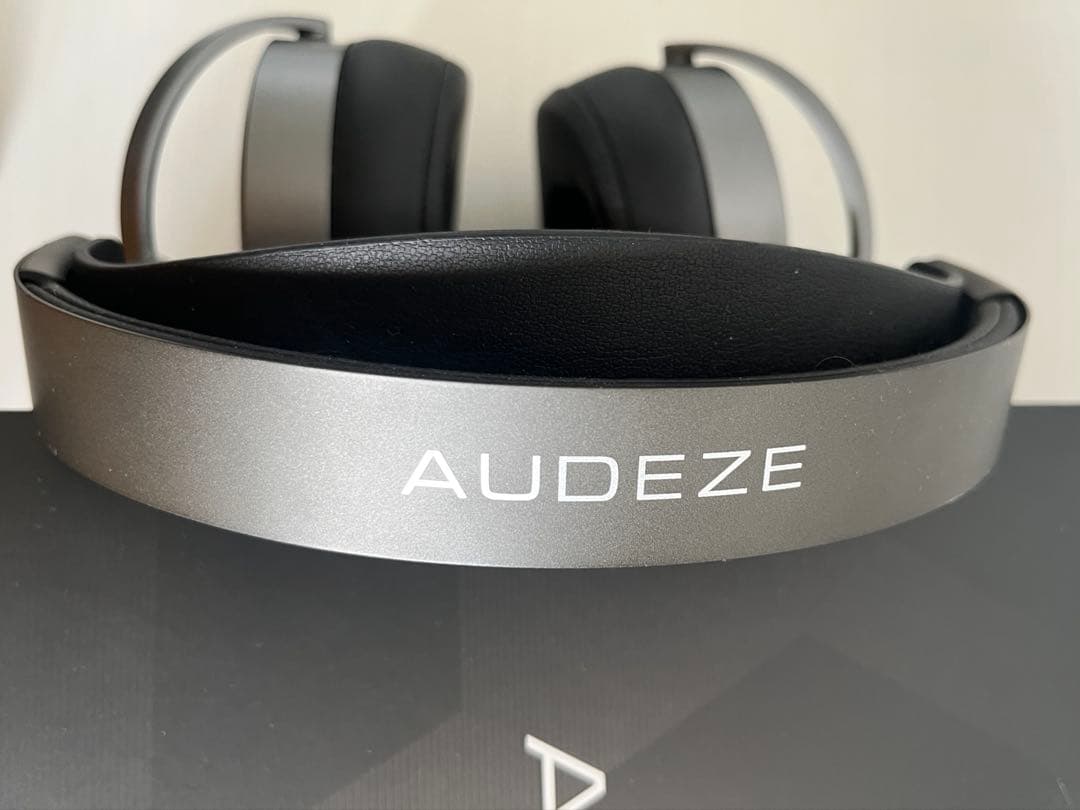 ヘッドホン Audeze MM-100