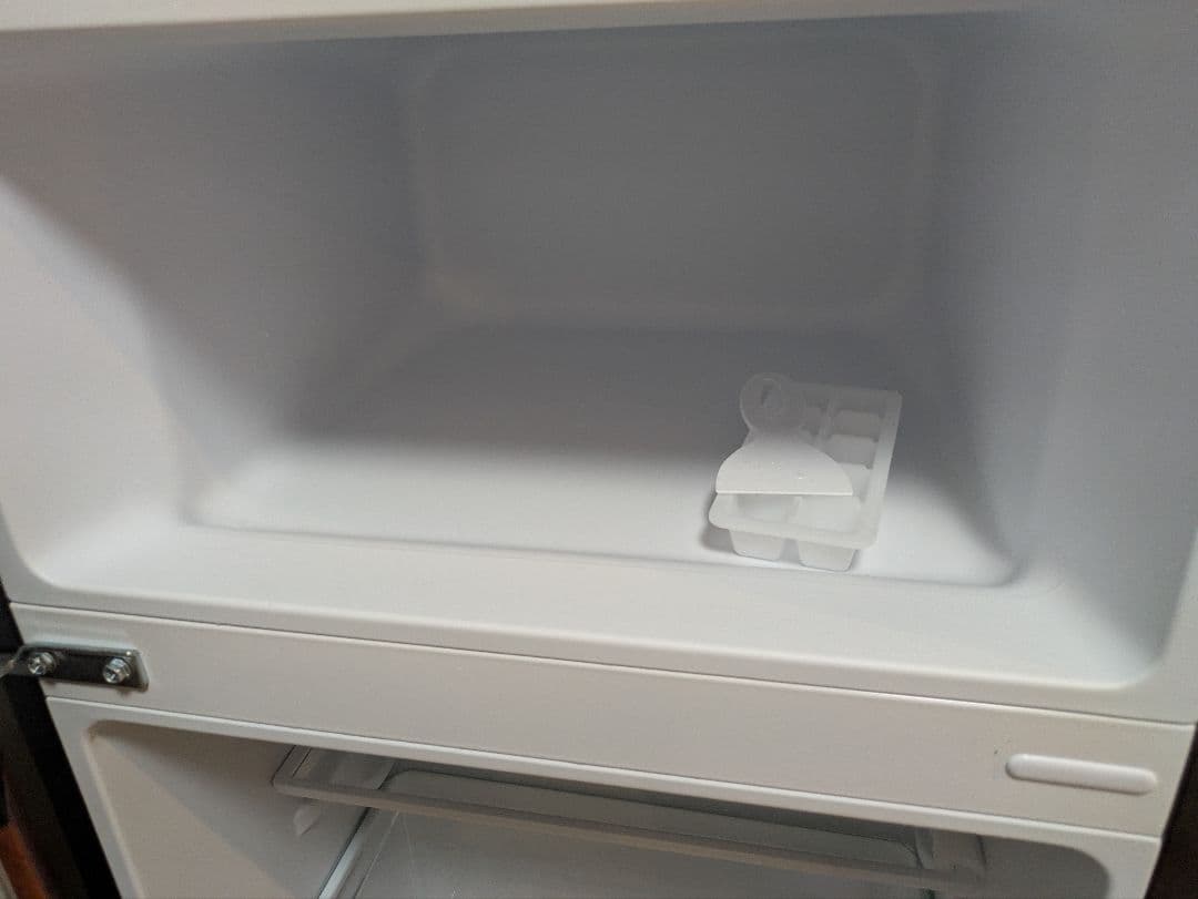 【ほぼ美品】木目調冷蔵庫　アイリスオーヤマ