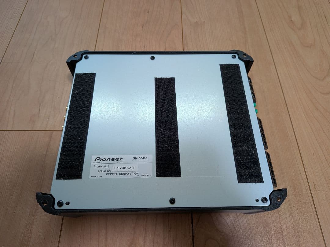 Pioneer carrozzeria アンプ 本体 gm-d8400