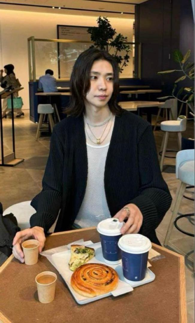 HOMME PLISSÉ ISSEY MIYAKEノーカラージャケット 黒