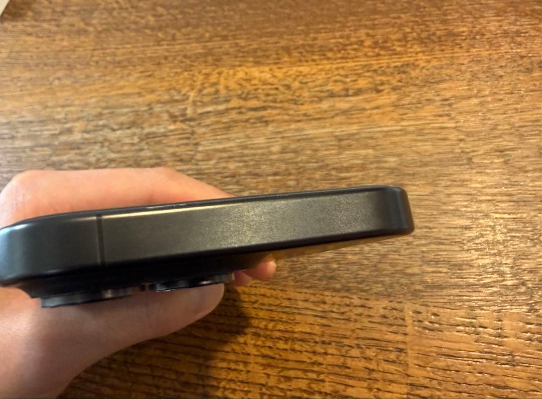 Apple iPhone 15 Pro ブラックチタニウム