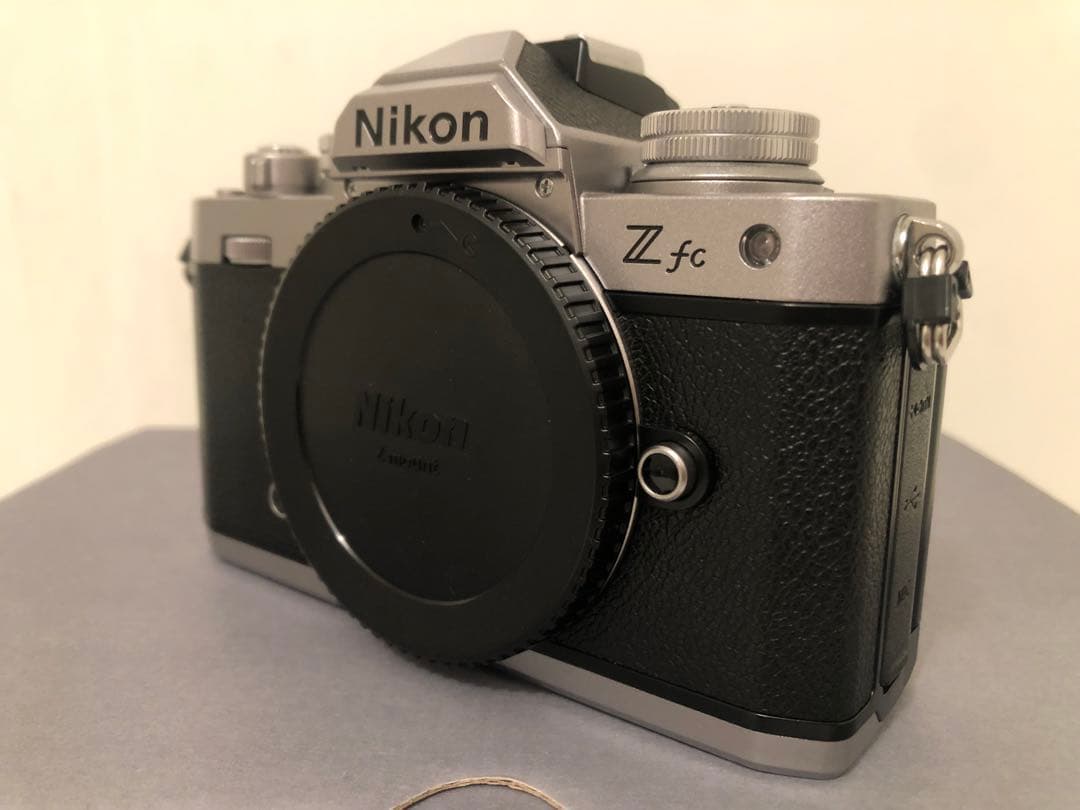 Nikon Z fc ミラーレスカメラ 本体おまけ付き