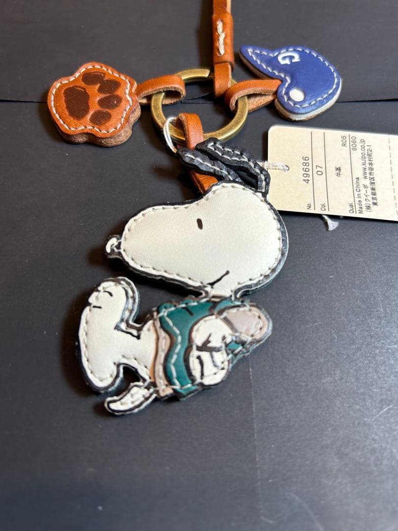 genten ゲンテン レザーチャーム 野球　　Snoopy スヌーピー 新品