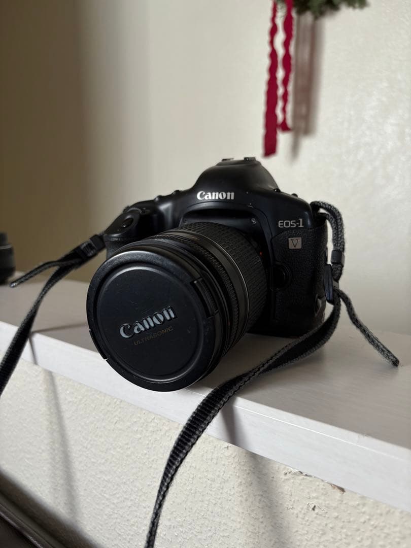 Canon EOS-1 V フィルム一眼レフカメラ