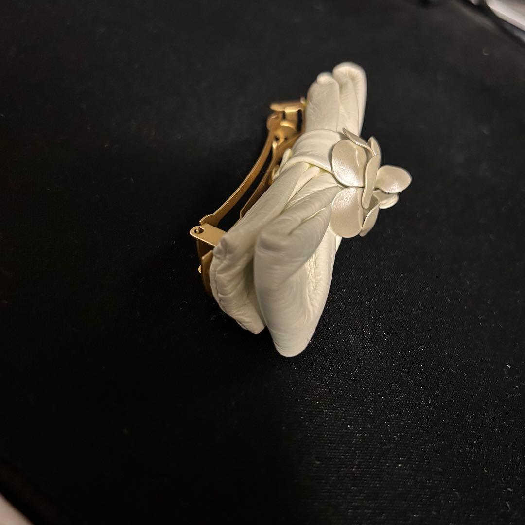 CHANEL カメリア　バレッタ　ホワイト