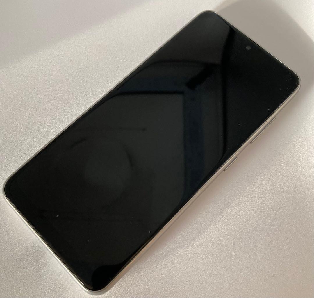 au Galaxy A21 SCV49 ホワイト