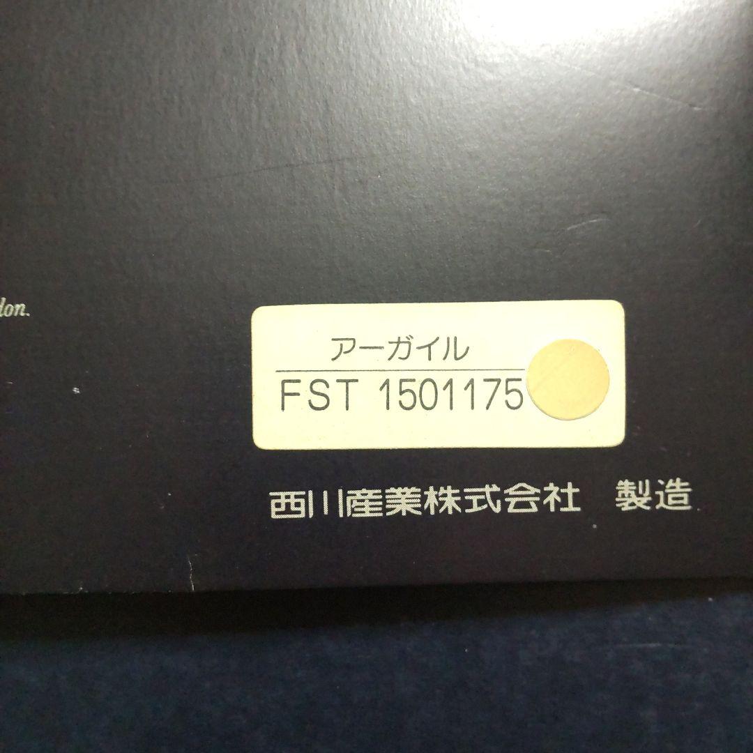 最終値下 Burberrys ラムウール 純毛毛布 (専用箱付き、新品、未使用)