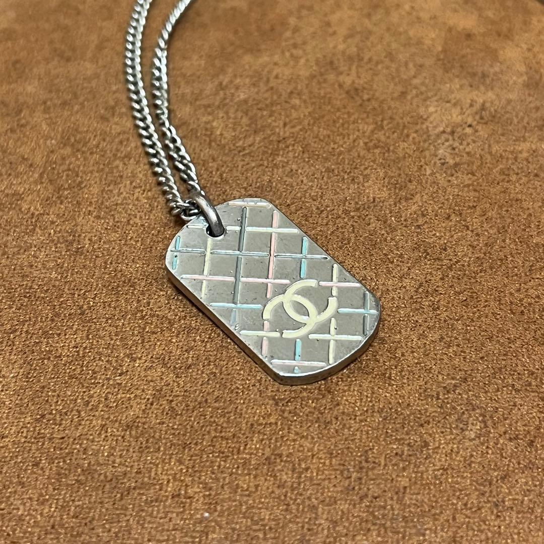 シャネル 05P マトラッセ ココマーク マルチカラー プレート ネックレス