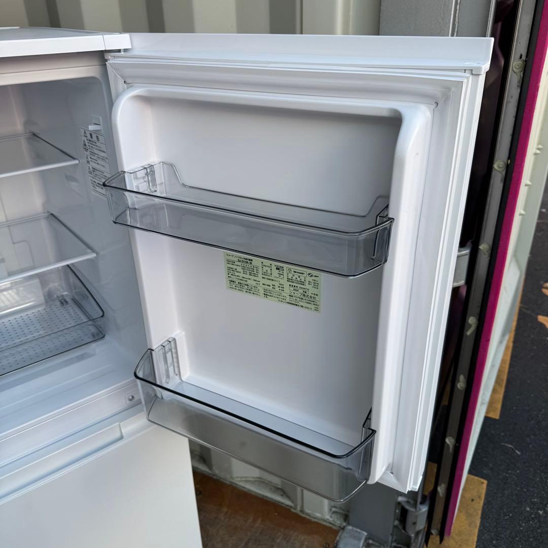 C7901★2024年製美品★シャープ　冷蔵庫　右.左開き　霜取り　一人暮らし