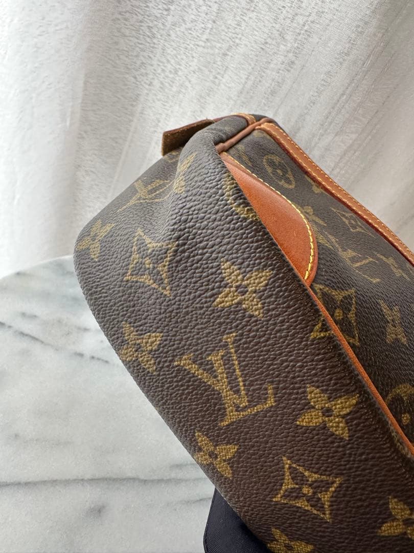 ルイヴィトン　コンピエーニュ28　セカンドバッグ　クラッチバッグ　モノグラム