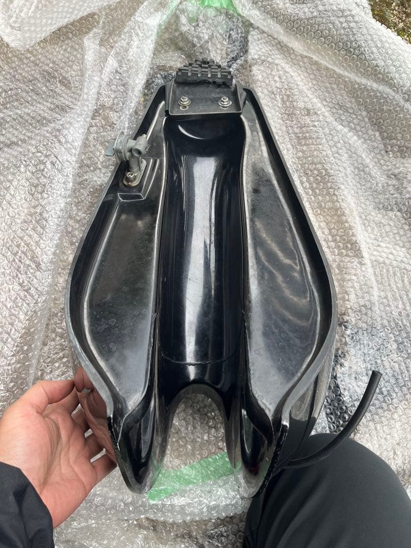 SR400FRPバイク用タンク ブラック