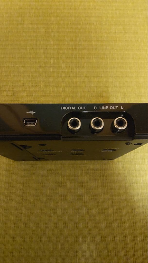 iPhone4 本体+iUR2 MIDIインターフェース+スピーカー