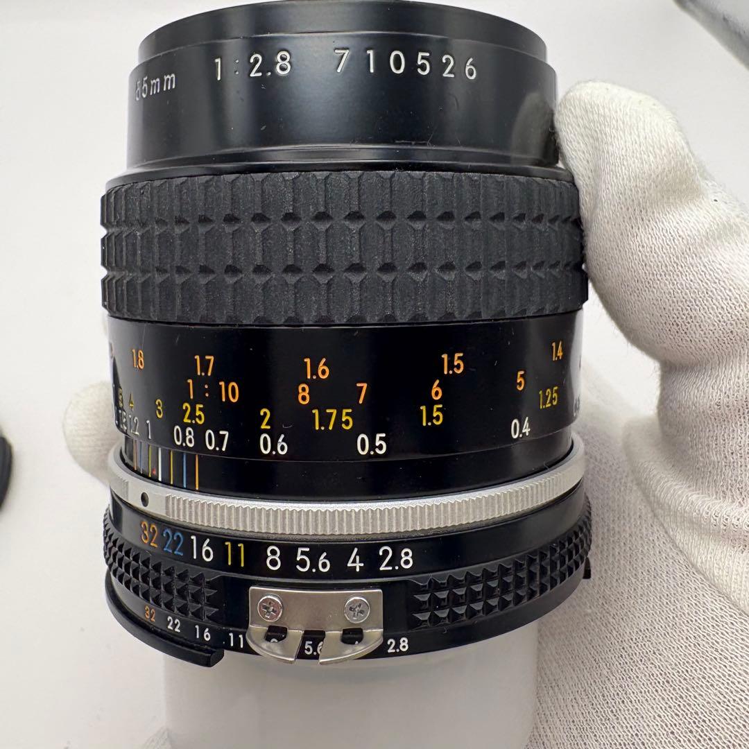 Nikon Nikkor 135mm f/2.8 ズームレンズ