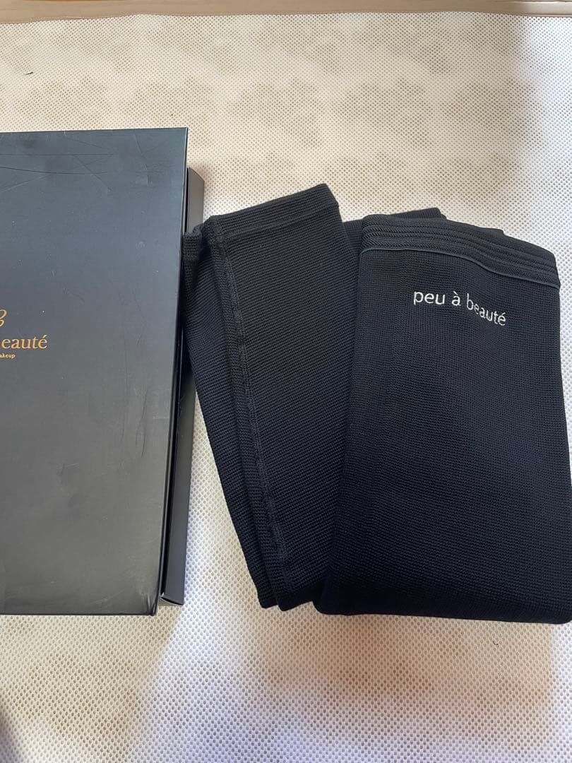 新品未使用 peu a beauteプウアボーテ スパッツサポーター L箱なし