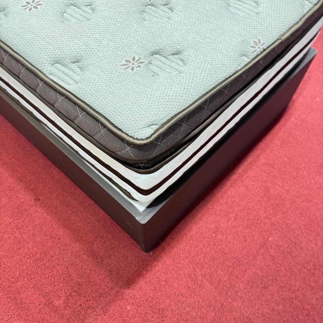 地域限定送料無料　『美品』シングルサイズベッド/マットレス　引き出し/電源有り